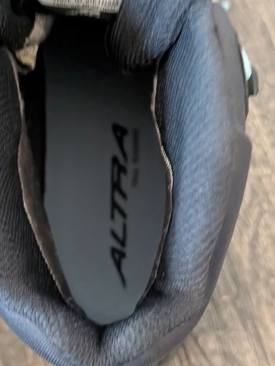 Altra Lone Peak Mid All-Wthr 2 Size 8.5 - Picture 10 of 12